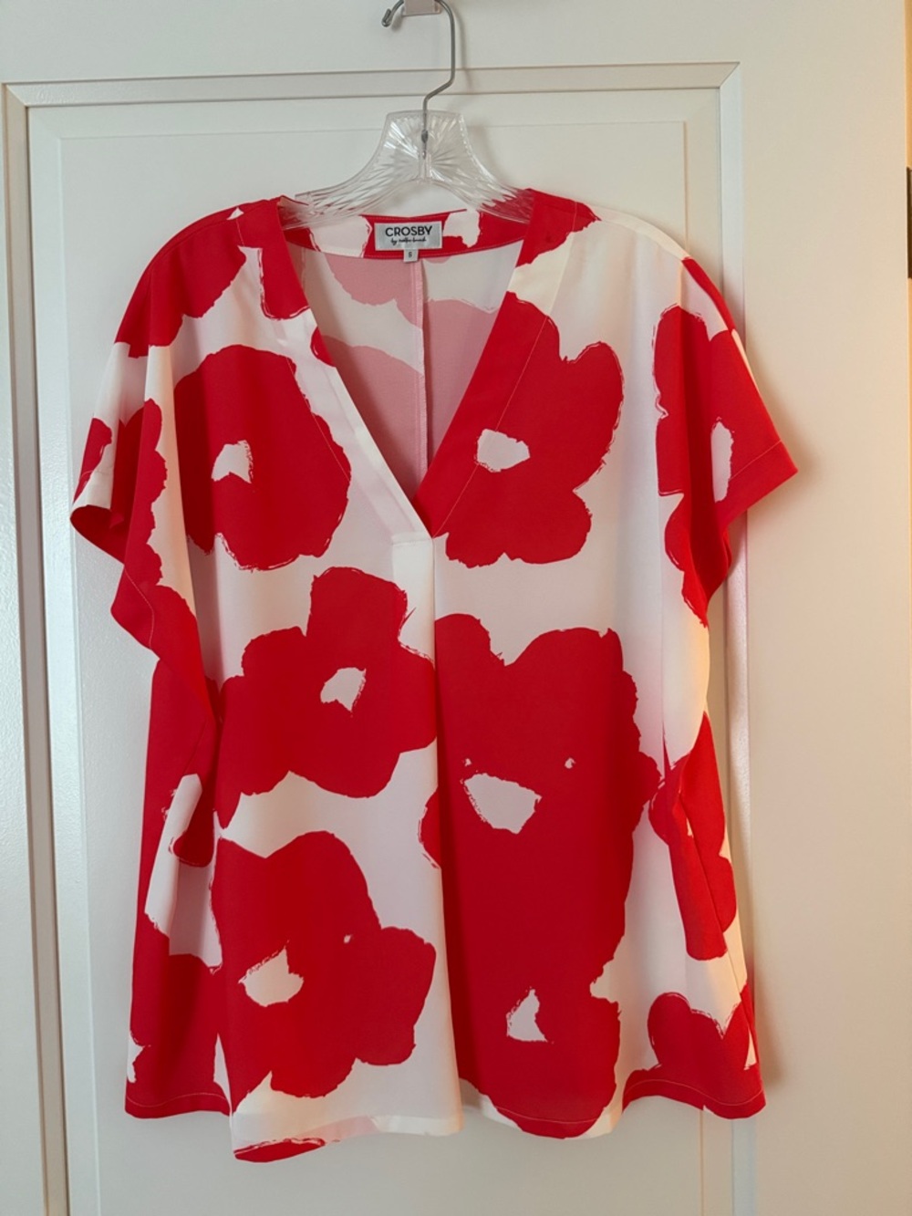 crosby. White and Red Floral V-Neck Blouse